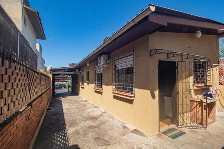 Casa à venda com 99m², 3 quartos e 3 vagas Casa à venda com 99m², 3 quartos e 3 vagasQuintal