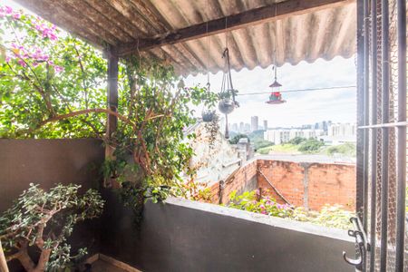 Casa à venda com 125m², 2 quartos e 2 vagas Casa à venda com 125m², 2 quartos e 2 vagasVaranda