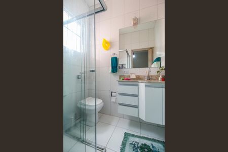 Casa à venda com 125m², 2 quartos e 2 vagas Casa à venda com 125m², 2 quartos e 2 vagasBanheiro