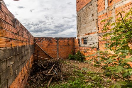 Casa à venda com 125m², 2 quartos e 2 vagas Casa à venda com 125m², 2 quartos e 2 vagasQuintal