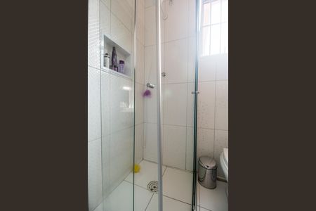 Casa à venda com 125m², 2 quartos e 2 vagas Casa à venda com 125m², 2 quartos e 2 vagasBanheiro