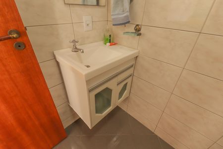 Casa à venda com 359m², 4 quartos e 6 vagas Casa à venda com 359m², 4 quartos e 6 vagasBanheiro Sociale