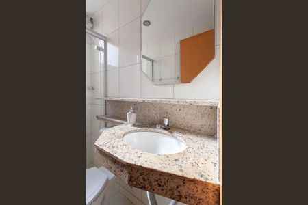 Apartamento à venda com 177m², 3 quartos e 3 vagas Apartamento à venda com 177m², 3 quartos e 3 vagasBanheiro da suíte