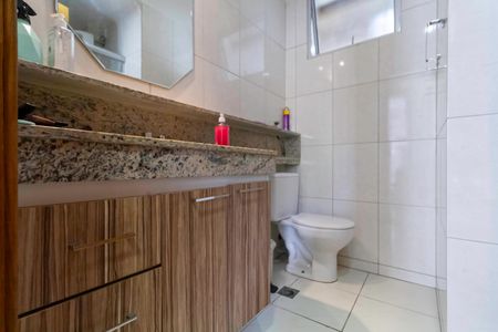 Apartamento à venda com 177m², 3 quartos e 3 vagas Apartamento à venda com 177m², 3 quartos e 3 vagasBanheiro social