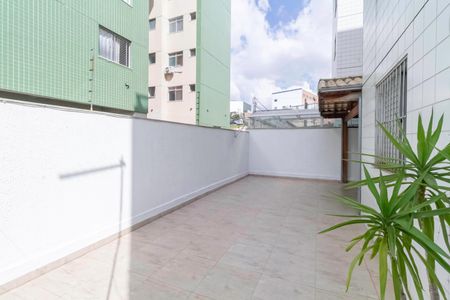 Apartamento à venda com 177m², 3 quartos e 3 vagas Apartamento à venda com 177m², 3 quartos e 3 vagasÁrea privativa