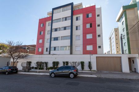 Apartamento à venda com 177m², 3 quartos e 3 vagas Apartamento à venda com 177m², 3 quartos e 3 vagasFachada