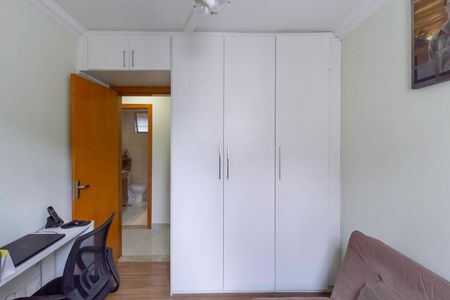 Apartamento à venda com 177m², 3 quartos e 3 vagas Apartamento à venda com 177m², 3 quartos e 3 vagasQuarto 1
