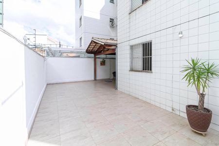 Apartamento à venda com 177m², 3 quartos e 3 vagas Apartamento à venda com 177m², 3 quartos e 3 vagasÁrea privativa