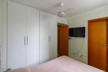 Apartamento à venda com 177m², 3 quartos e 3 vagas Apartamento à venda com 177m², 3 quartos e 3 vagasSuíte