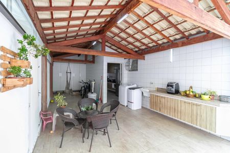 Apartamento à venda com 177m², 3 quartos e 3 vagas Apartamento à venda com 177m², 3 quartos e 3 vagasÁrea privativa