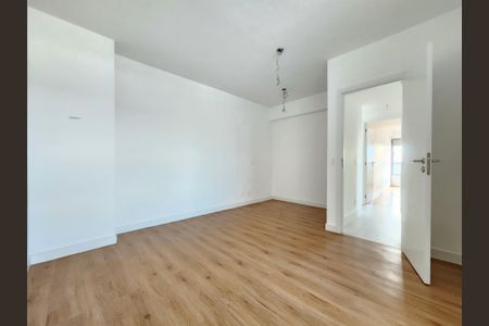 Apartamento à venda com 112m², 3 quartos e 2 vagas Apartamento à venda com 112m², 3 quartos e 2 vagasQuarto Suíte 3