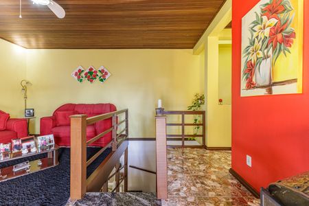 Casa à venda com 229m², 3 quartos e 3 vagas Casa à venda com 229m², 3 quartos e 3 vagasSala