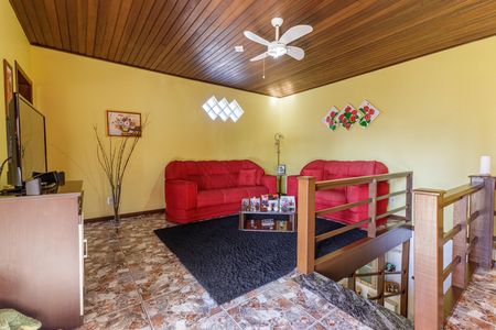 Casa à venda com 229m², 3 quartos e 3 vagas Casa à venda com 229m², 3 quartos e 3 vagasSala
