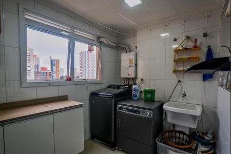 Apartamento à venda com 115m², 3 quartos e 4 vagas Apartamento à venda com 115m², 3 quartos e 4 vagasÁrea de Serviço