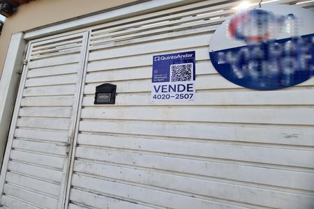 Casa à venda com 79m², 2 quartos e 2 vagas Casa à venda com 79m², 2 quartos e 2 vagasPlaquinha