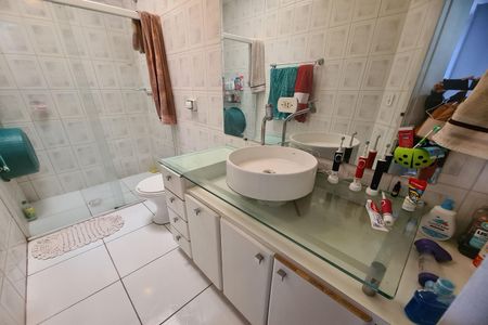 Casa à venda com 79m², 2 quartos e 2 vagas Casa à venda com 79m², 2 quartos e 2 vagasBanheiro