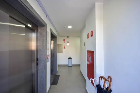Apartamento à venda com 53m², 2 quartos e 1 vaga Apartamento à venda com 53m², 2 quartos e 1 vagaHall Social