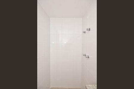 Apartamento à venda com 53m², 2 quartos e 1 vaga Apartamento à venda com 53m², 2 quartos e 1 vagaBanheiro