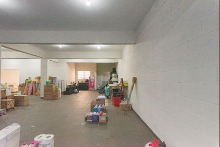 Casa à venda com 412m², 3 quartos e 2 vagas Casa à venda com 412m², 3 quartos e 2 vagasCasa 2- Salão