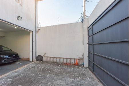 Casa à venda com 412m², 3 quartos e 2 vagas Casa à venda com 412m², 3 quartos e 2 vagasCasa 2- Garagem