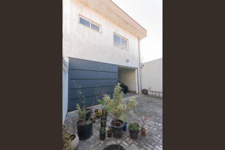 Casa à venda com 412m², 3 quartos e 2 vagas Casa à venda com 412m², 3 quartos e 2 vagasCasa 2- Garagem