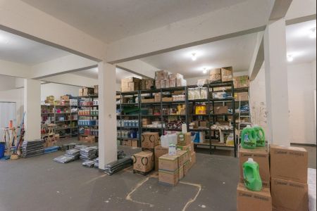 Casa à venda com 412m², 3 quartos e 2 vagas Casa à venda com 412m², 3 quartos e 2 vagasCasa 2- Salão