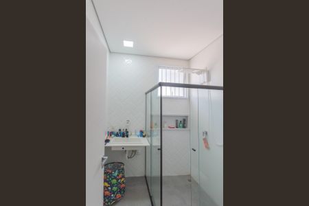 Casa à venda com 412m², 3 quartos e 2 vagas Casa à venda com 412m², 3 quartos e 2 vagasBanheiro da Suíte 1