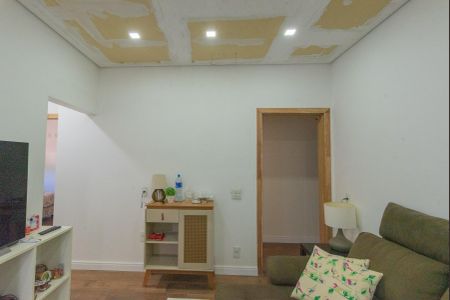 Casa à venda com 412m², 3 quartos e 2 vagas Casa à venda com 412m², 3 quartos e 2 vagasSala de TV