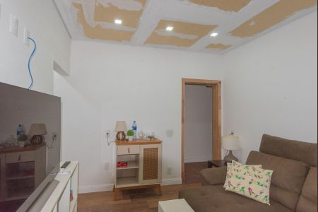 Casa à venda com 412m², 3 quartos e 2 vagas Casa à venda com 412m², 3 quartos e 2 vagasSala de TV