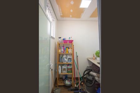 Casa à venda com 412m², 3 quartos e 2 vagas Casa à venda com 412m², 3 quartos e 2 vagasÁrea de Serviço