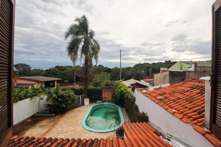 Casa à venda com 200m², 3 quartos e 3 vagas Casa à venda com 200m², 3 quartos e 3 vagasVista do Quarto 1