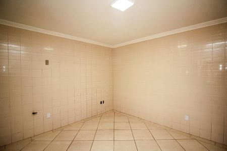 Casa à venda com 200m², 3 quartos e 3 vagas Casa à venda com 200m², 3 quartos e 3 vagasCozinha