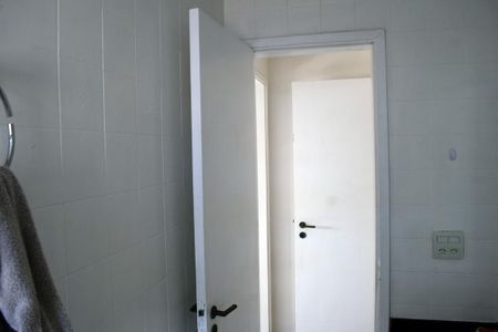 Apartamento para alugar com 77m², 1 quarto e 2 vagas Apartamento para alugar com 77m², 1 quarto e 2 vagasBanheiro