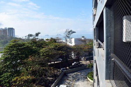 Apartamento para alugar com 77m², 1 quarto e 2 vagas Apartamento para alugar com 77m², 1 quarto e 2 vagasVista da Varanda