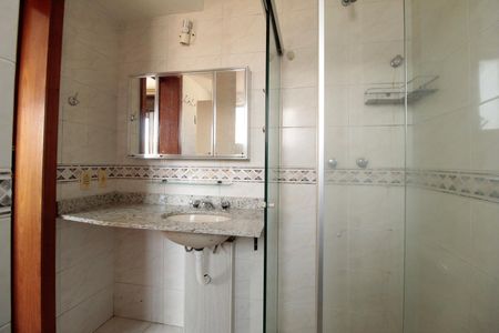 Apartamento à venda com 220m², 3 quartos e 1 vagaBanheiro da Suíte