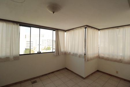 Apartamento à venda com 220m², 3 quartos e 1 vagaSala