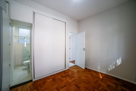 Apartamento à venda com 112m², 3 quartos e 1 vaga Apartamento à venda com 112m², 3 quartos e 1 vagaSuíte