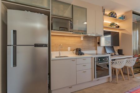 Studio para alugar com 28m², 1 quarto e 1 vaga Studio para alugar com 28m², 1 quarto e 1 vagaStudio