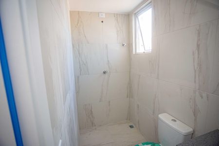 Apartamento à venda com 130m², 2 quartos e 2 vagas Apartamento à venda com 130m², 2 quartos e 2 vagasBanheiro da Suíte 1