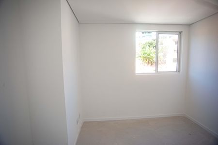 Apartamento à venda com 130m², 2 quartos e 2 vagas Apartamento à venda com 130m², 2 quartos e 2 vagasSuíte 1