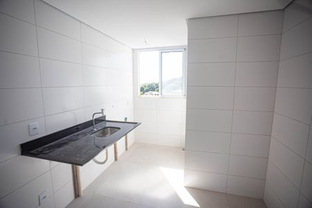 Apartamento à venda com 130m², 2 quartos e 2 vagas Apartamento à venda com 130m², 2 quartos e 2 vagasCozinha