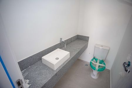 Apartamento à venda com 130m², 2 quartos e 2 vagas Apartamento à venda com 130m², 2 quartos e 2 vagasLavabo 2° Andar