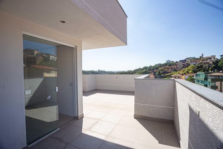 Apartamento à venda com 130m², 2 quartos e 2 vagas Apartamento à venda com 130m², 2 quartos e 2 vagasTerraço