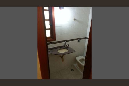 Casa à venda com 170m², 3 quartos e 6 vagas