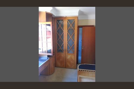 Casa à venda com 170m², 3 quartos e 6 vagas