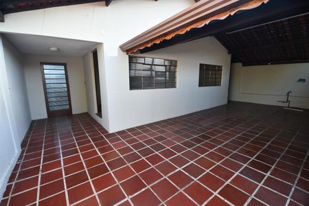 Casa à venda com 200m², 3 quartos e 3 vagasGaragem