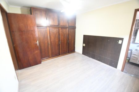Casa à venda com 200m², 3 quartos e 3 vagasQuarto 2 - Suíte