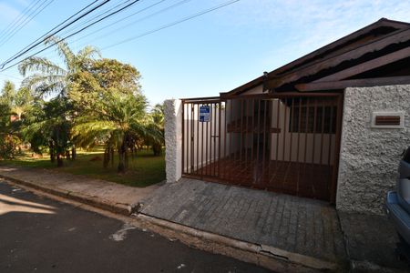 Casa à venda com 200m², 3 quartos e 3 vagasFachada