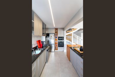 Apartamento para alugar com 240m², 3 quartos e 3 vagas Apartamento para alugar com 240m², 3 quartos e 3 vagasCozinha