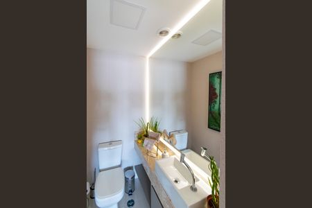 Apartamento para alugar com 240m², 3 quartos e 3 vagas Apartamento para alugar com 240m², 3 quartos e 3 vagasLavabo